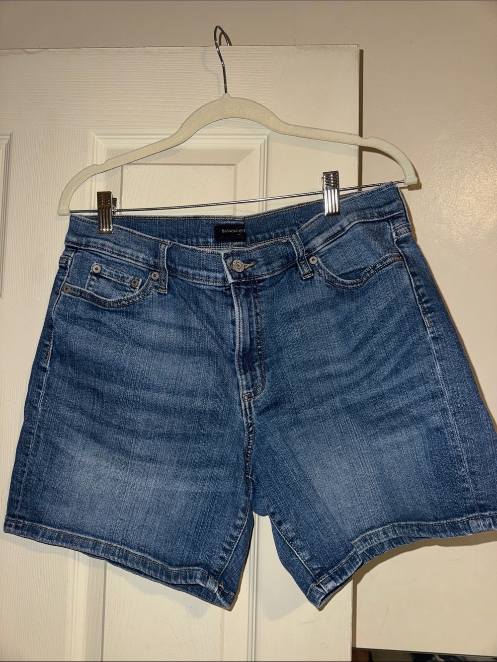 Banana Republic Medium Wash Blue Denim Women's Shorts